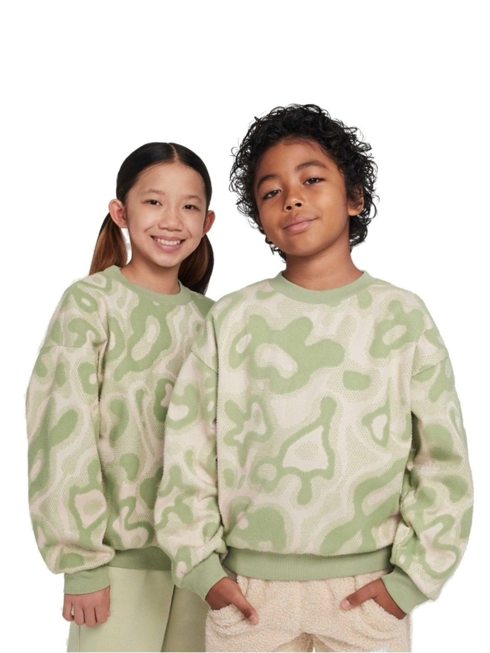 Nike Boys Green Beige Geometric Pullover Fleece Crew Neck Long Sleeve Sweatshirt